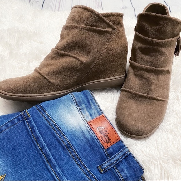 concealed wedge ankle boots